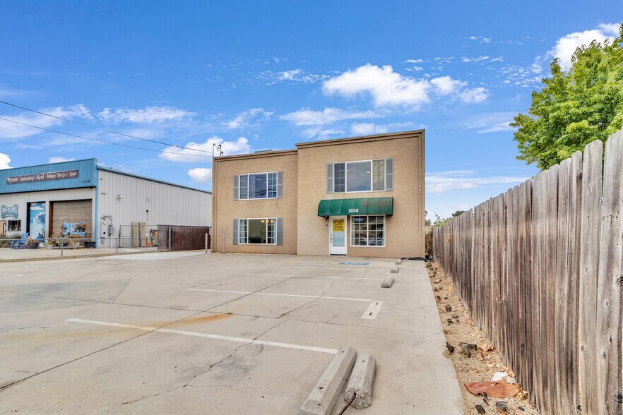 1338 D St, Ramona, CA à vendre - Photo du bâtiment - Image 2 de 44