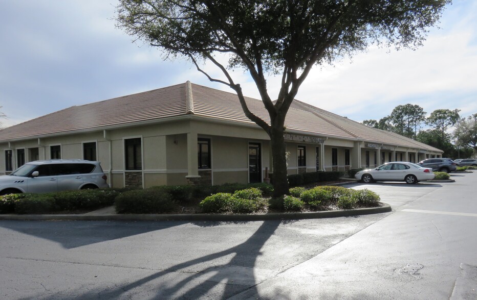 325 Clyde Morris Blvd, Ormond Beach, FL for sale - Building Photo - Image 1 of 1