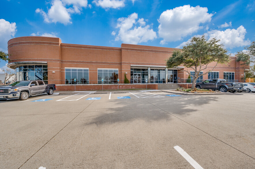 4240 International Pky, Carrollton, TX for lease - Building Photo - Image 3 of 13