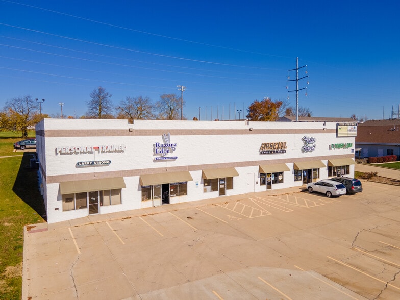 1717 R.T. Dunn Dr, Bloomington, IL for sale - Building Photo - Image 2 of 10