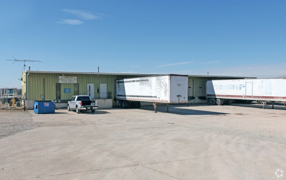 Two Commercial Assets portefeuille de 2 propriétés à vendre sur LoopNet.ca - Photo principale - Image 1 de 2