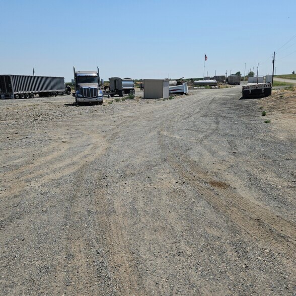 4523 SE 3rd Ave, New Plymouth, ID à vendre - Photo du bâtiment - Image 2 de 2