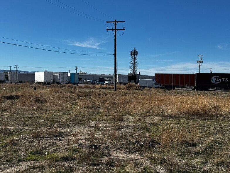 Spearman Ave, Lancaster, CA à vendre - Photo du bâtiment - Image 2 de 3