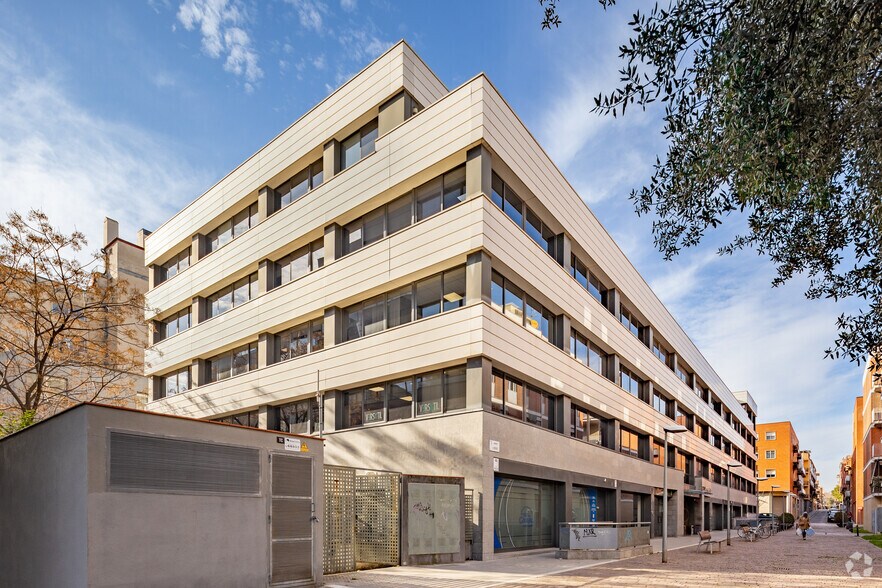 Carrer Borrell, 30, Sant Cugat del Vallès, Barcelona à louer - Photo du bâtiment - Image 3 de 4