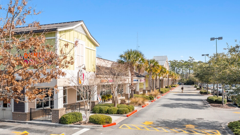 48-52 Burnt Church Rd, Bluffton, SC for lease - Building Photo - Image 1 of 31
