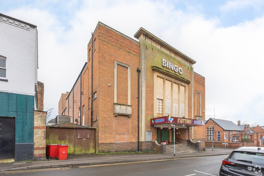 College St, Rushden à louer - Photo du bâtiment - Image 3 de 15