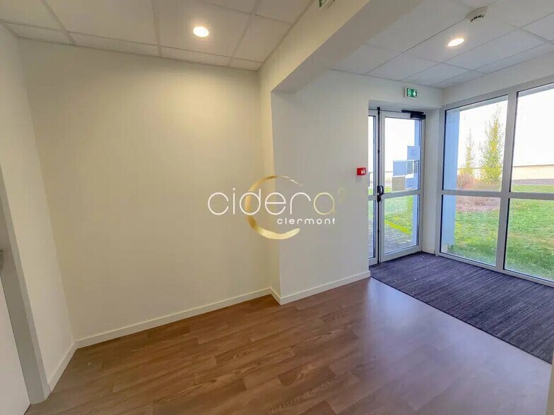 Office in COURNON-D'AUVERGNE for lease - Building Photo - Image 2 of 14