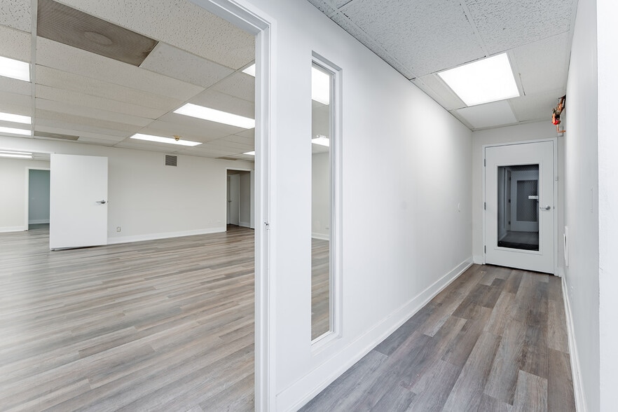 200 W Hampden Ave, Englewood, CO for lease - Interior Photo - Image 2 of 10