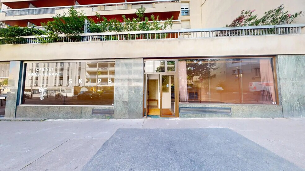 Bureau dans Paris à vendre - Photo du bâtiment - Image 2 de 28