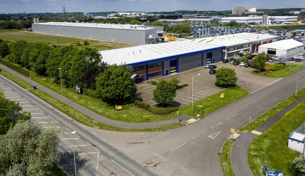 Arkwright Rd, Corby à louer - Photo du bâtiment - Image 2 de 10