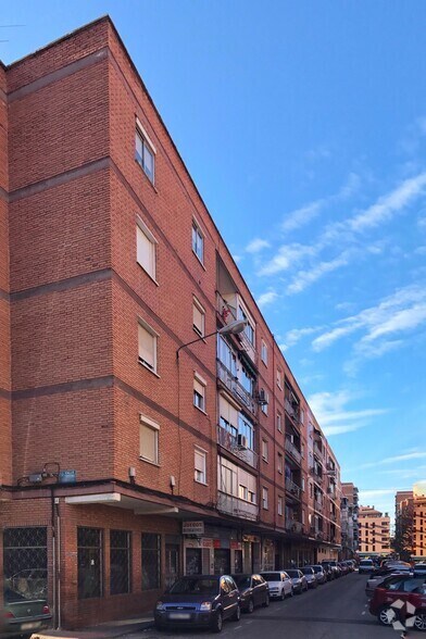 Calle de la Plaza de Toros, 12, Alcalá de Henares, Madrid for lease - Building Photo - Image 2 of 3