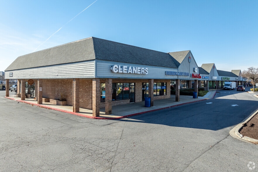 340-398 Thompson Creek Mall, Stevensville, MD for lease - Primary Photo - Image 1 of 4