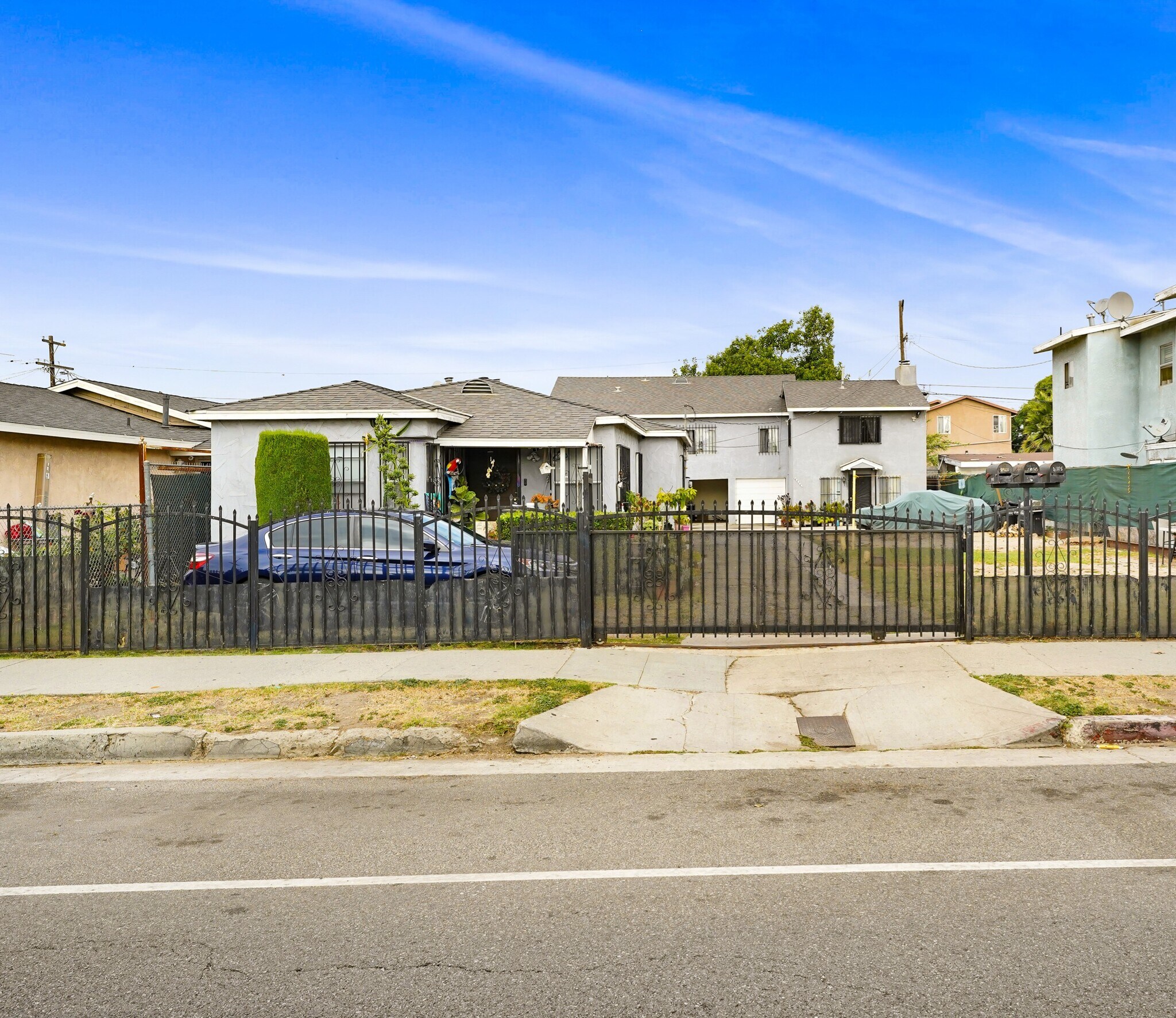 8905 S Hoover St, Los Angeles, CA à vendre Photo principale- Image 1 de 1