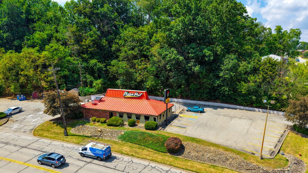 1235 Long Run Rd, Mckeesport, PA à vendre - Photo du bâtiment - Image 2 de 14