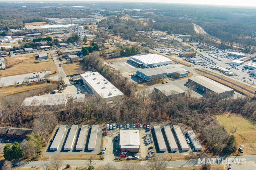 214 Trent st, Kernersville, NC for sale - Building Photo - Image 2 of 3