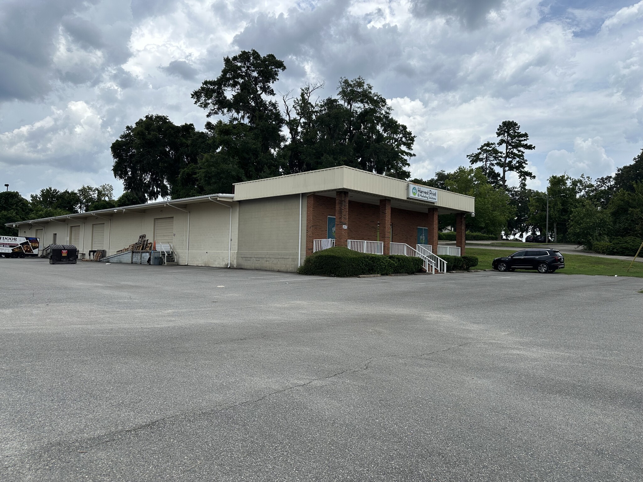 1613 Capital Cir NE, Tallahassee, FL for lease Building Photo- Image 1 of 1