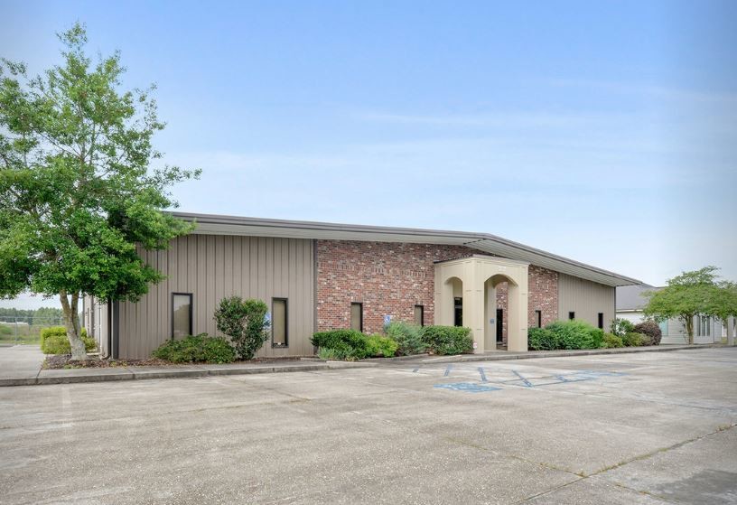 2117 E Highway 30, Gonzales, LA for sale - Primary Photo - Image 1 of 1