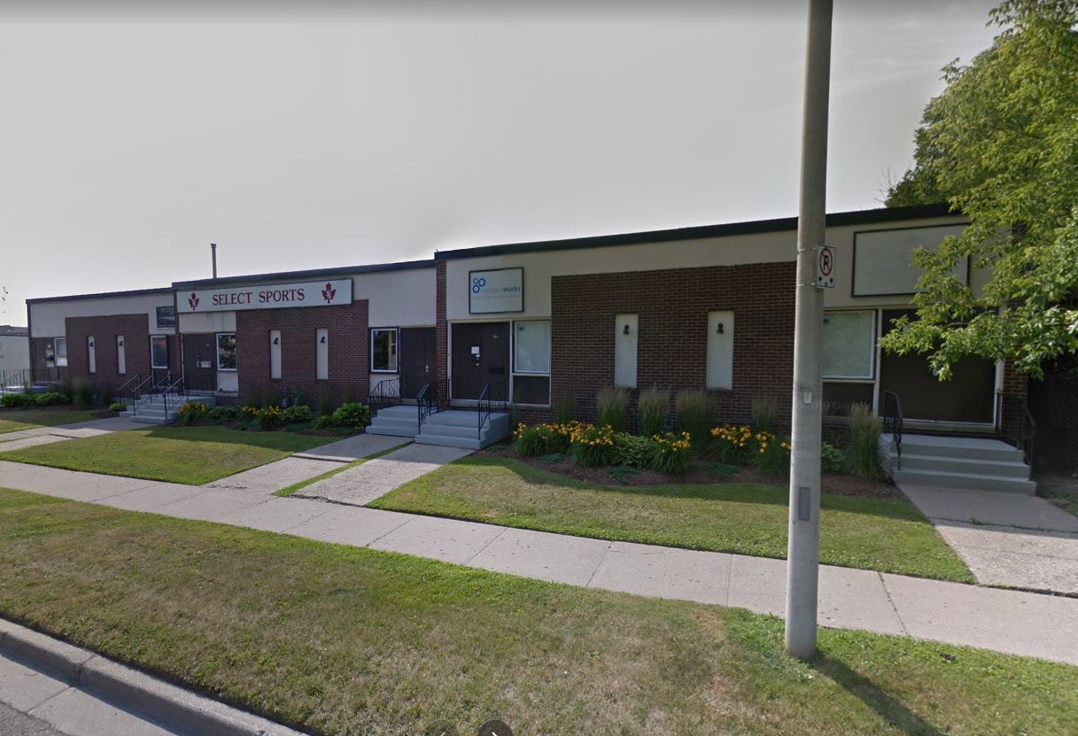 11 Paulander Dr, Kitchener, ON for sale Primary Photo- Image 1 of 1