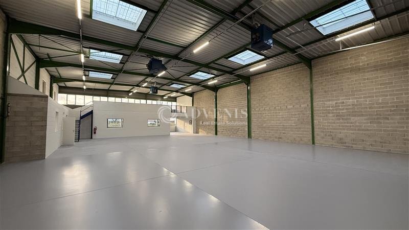 Flex in Saint-Thibault-des-Vignes for lease - Building Photo - Image 3 of 10