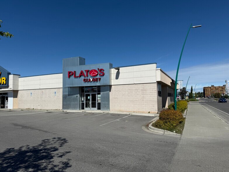1201 W Northern Lights Blvd, Anchorage, AK à louer - Photo principale - Image 1 de 2