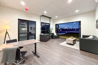 212 N Elm St, Kennewick, WA à louer Photo intérieure- Image 2 de 19