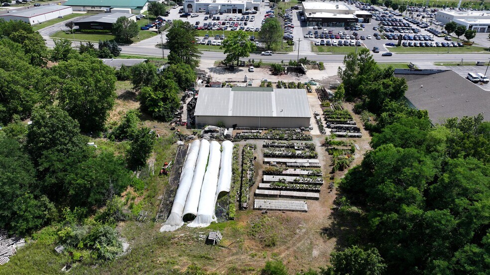 1313 Vandiver Dr, Columbia, MO à vendre - Photo du bâtiment - Image 3 de 5