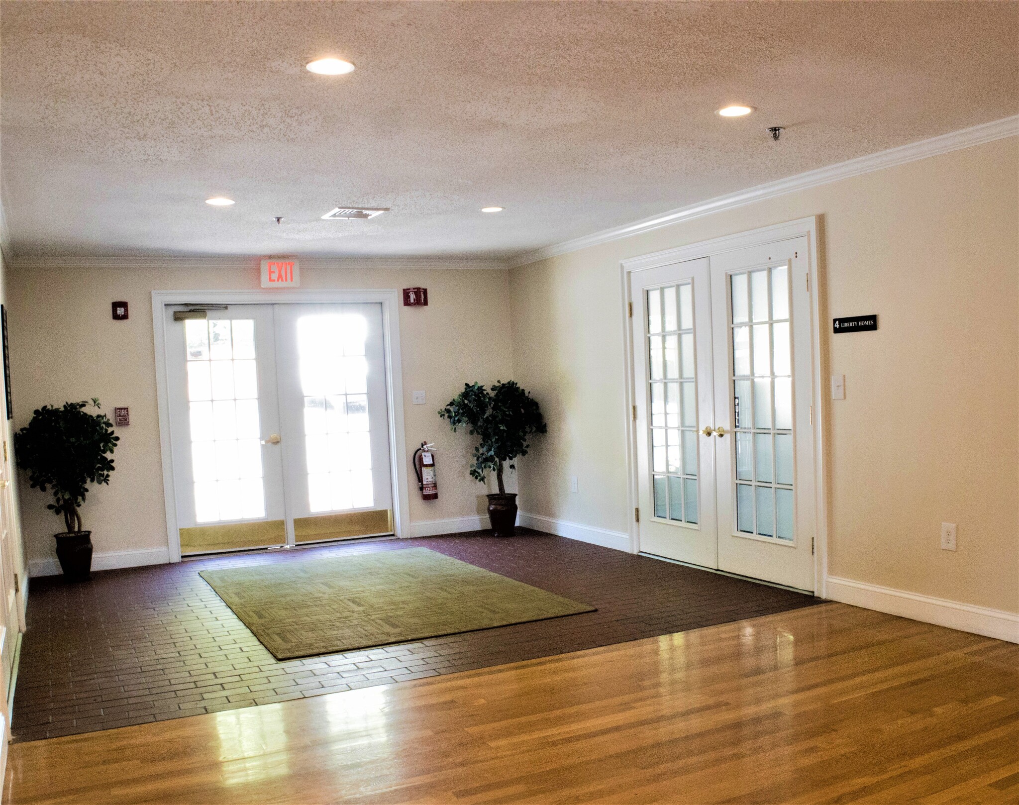 348 Boston Post Rd, Sudbury, MA for lease Interior Photo- Image 1 of 3