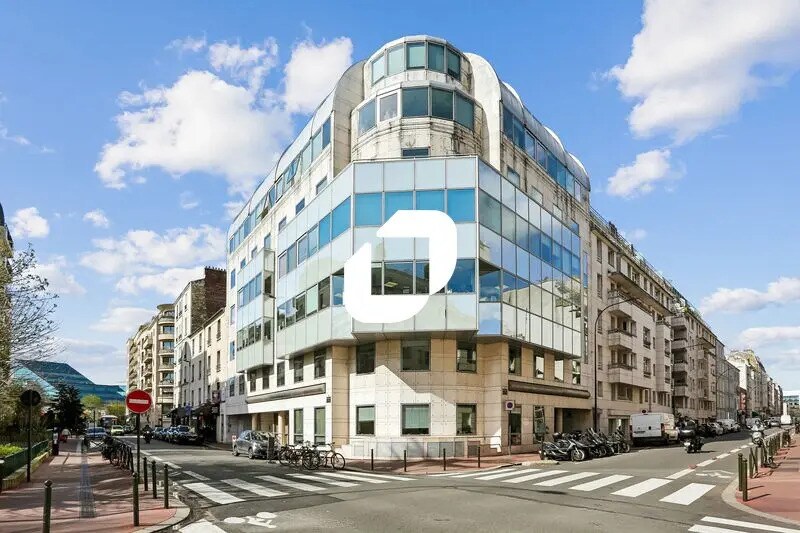 Office in Levallois-Perret for lease - Building Photo - Image 1 of 14