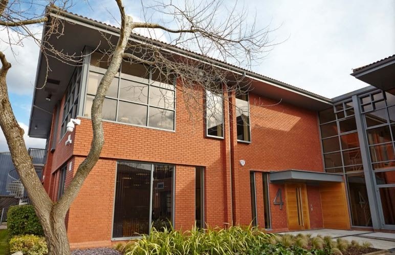 Gardner Rd, Maidenhead à louer - Photo du bâtiment - Image 2 de 3