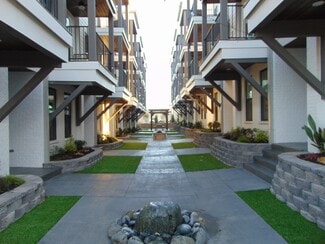 Plus de détails pour 512 E Mobile St, Florence, AL - Multi-résidentiel à vendre