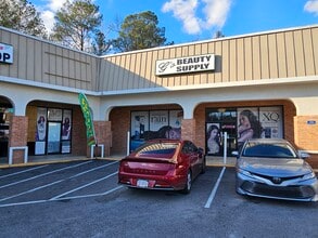 300 Flint River Rd, Jonesboro, GA à louer Photo du bâtiment- Image 1 de 9