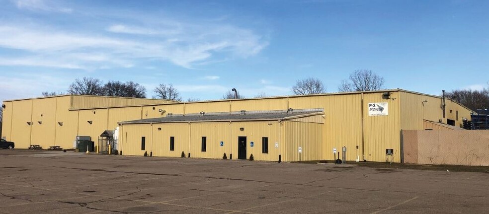 1313 Airport Rd, Niles, MI for lease - Building Photo - Image 1 of 8