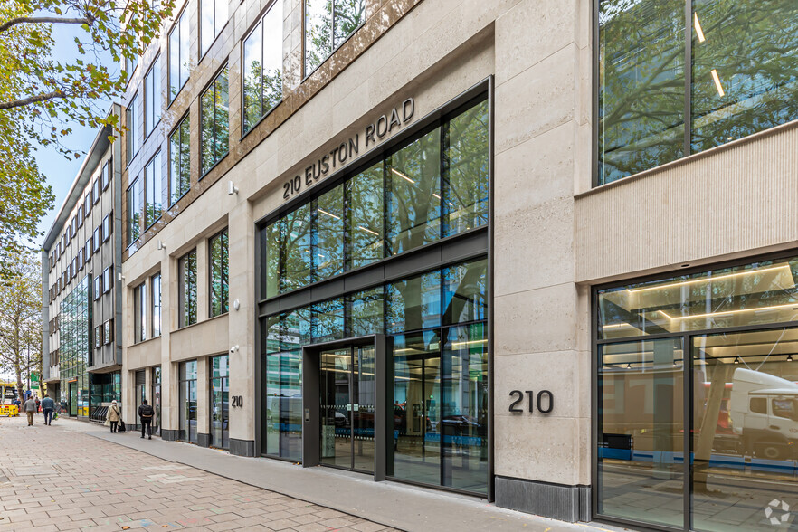 210 Euston Rd, London à louer - Photo du bâtiment - Image 3 de 4