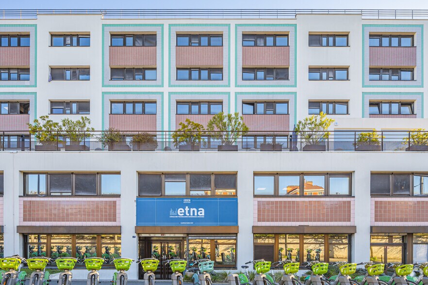 Bureau dans Ivry-sur-Seine à louer - Photo du bâtiment - Image 3 de 4