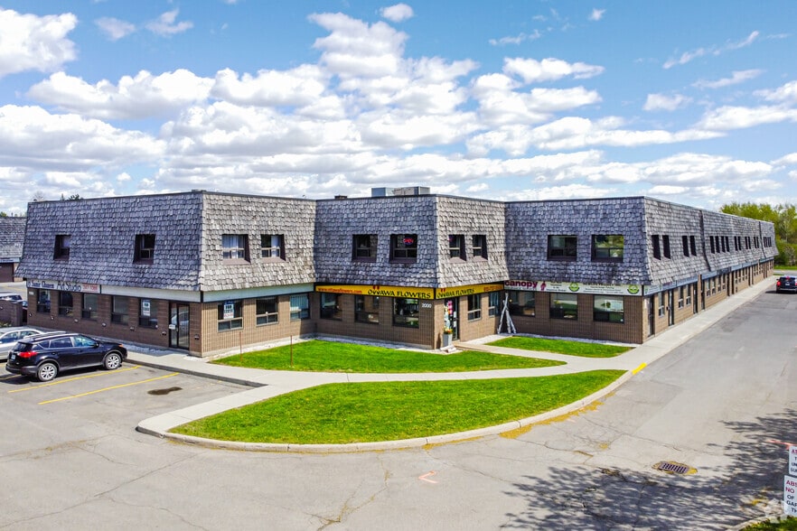 2000 Thurston Dr, Ottawa, ON à louer - Photo principale - Image 1 de 2