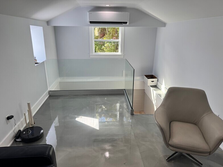 2010 Kings Cir S, Neptune Beach, FL à louer - Photo intérieure - Image 3 de 8