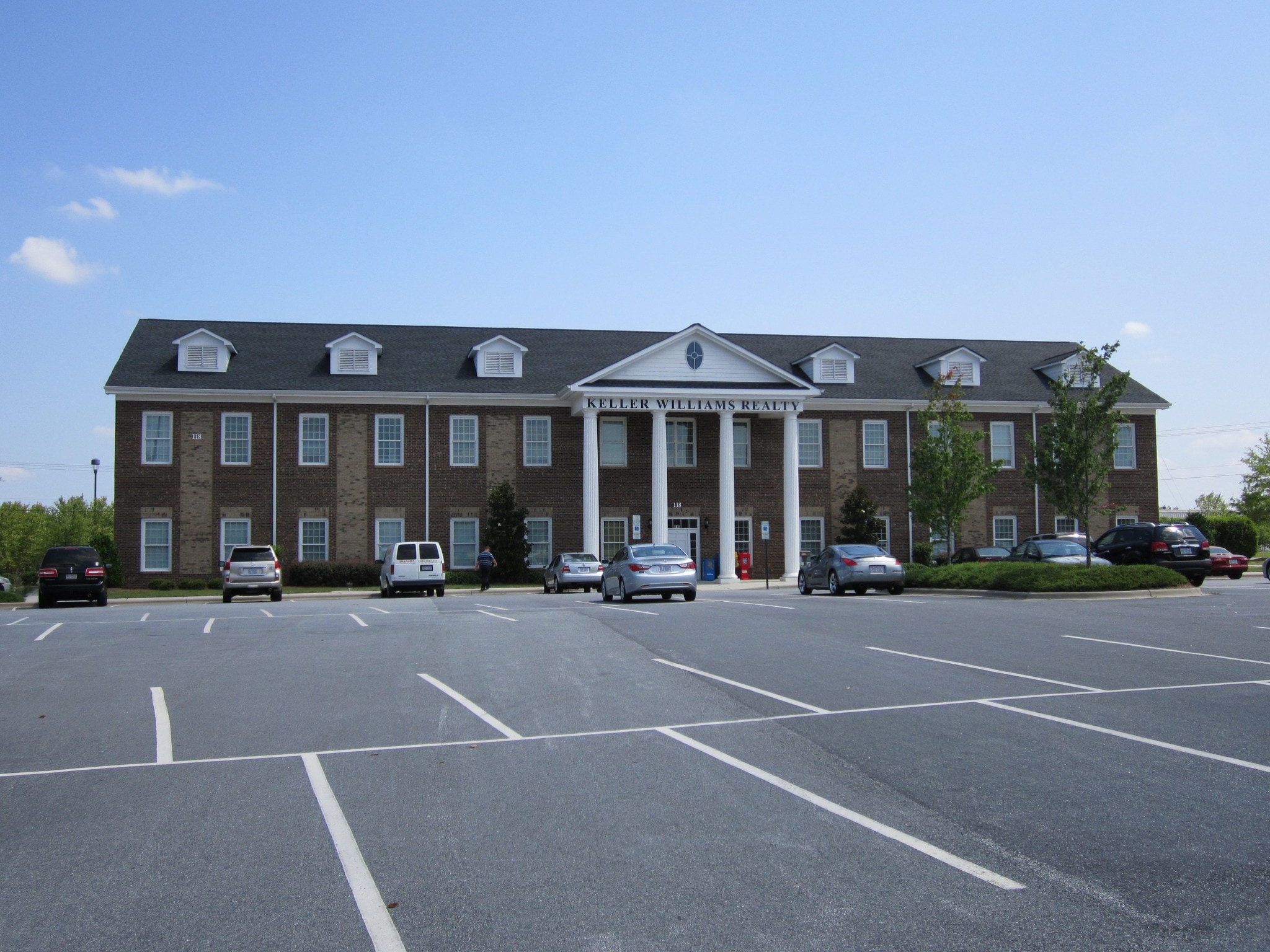 114 Morlake Dr, Mooresville, NC for lease Primary Photo- Image 1 of 16