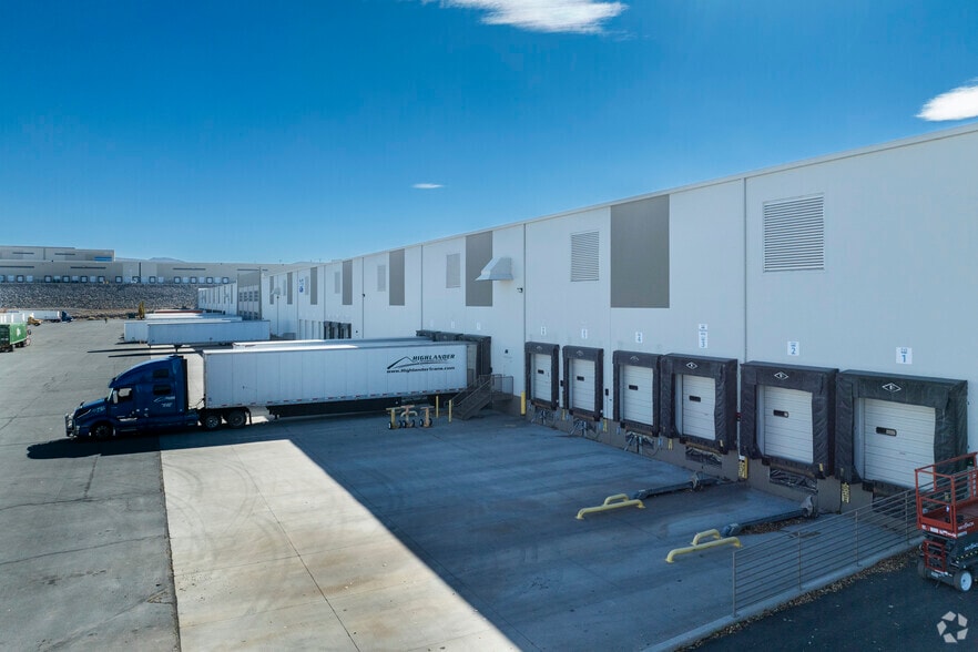 201 Ireland Dr, Mccarran, NV for lease - Building Photo - Image 2 of 4