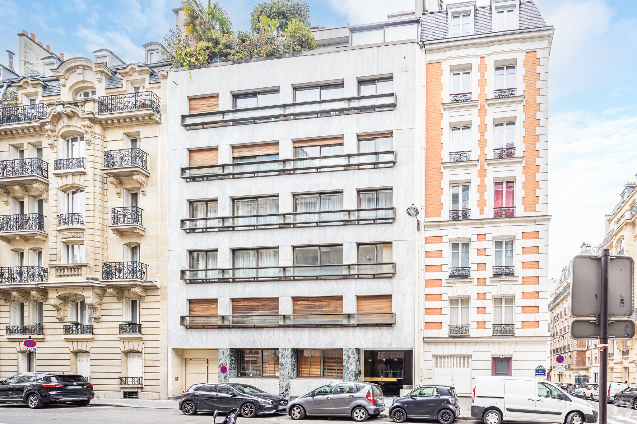 17 Rue Pétrarque, Paris for sale Primary Photo- Image 1 of 15