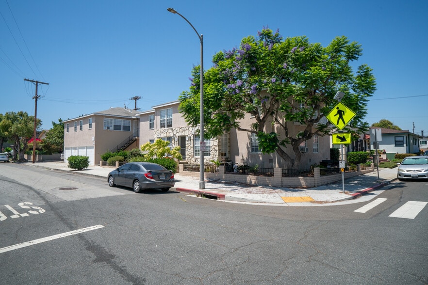 927 Belmont Ave, Long Beach, CA for sale - Building Photo - Image 3 of 16