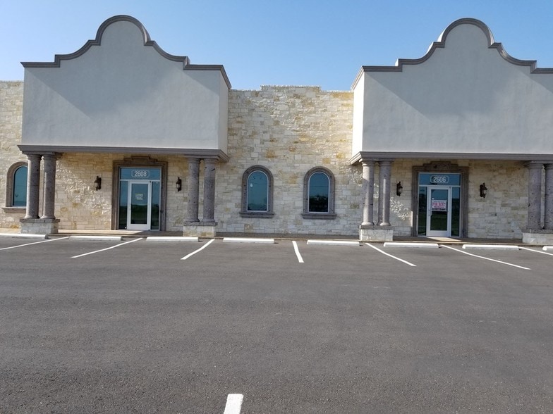 2502-2608 E Richardson Rd, Edinburg, TX for lease - Primary Photo - Image 1 of 4