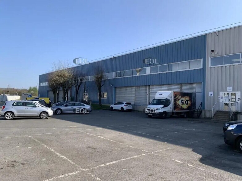 Industrial in Sucy-en-Brie for lease - Building Photo - Image 3 of 7