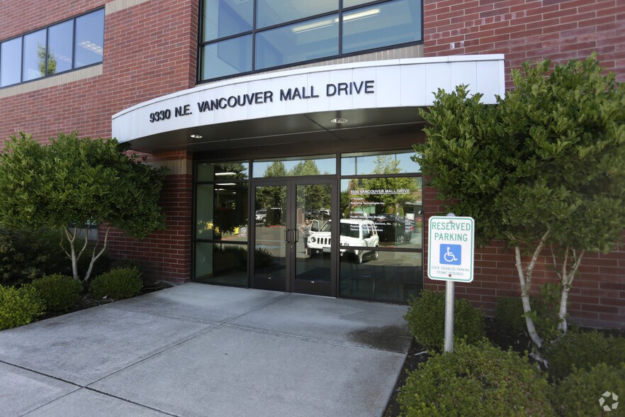 9330 NE Vancouver Mall Dr, Vancouver, WA à vendre - Photo du bâtiment - Image 2 de 10