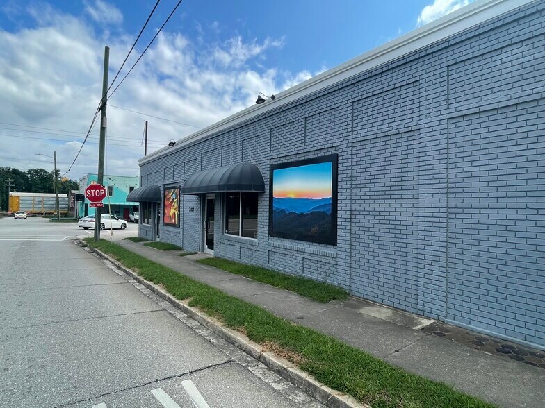 2108 State St, Cayce, SC à louer - Photo du bâtiment - Image 2 de 7