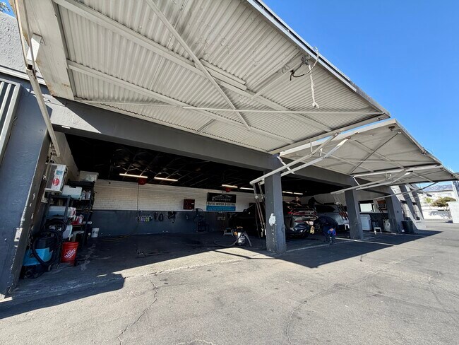 More details for 1200 E Colorado Blvd, Pasadena, CA - Retail for Lease