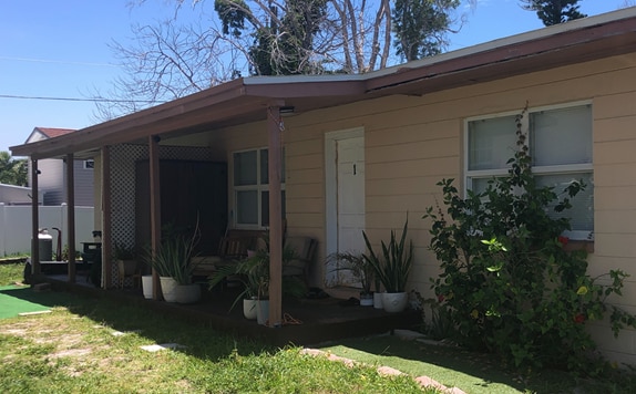 506 69th Ave, St Pete Beach, FL for sale - Primary Photo - Image 1 of 3