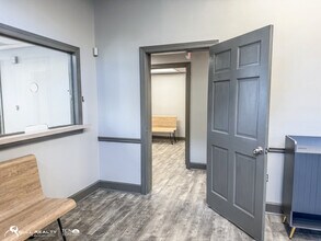 3076 Campbellton Rd SW, Atlanta, GA for lease Interior Photo- Image 2 of 8