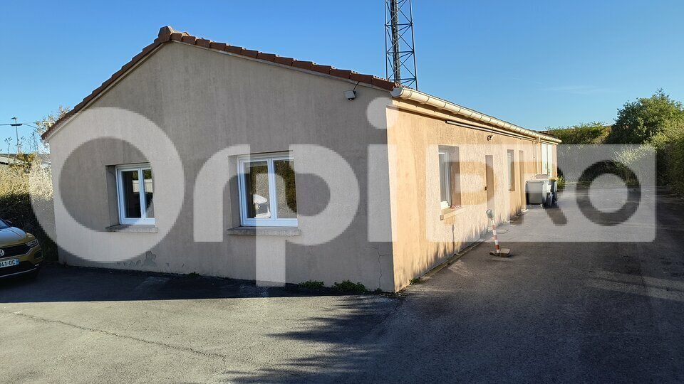 Flex in Cormontreuil for lease - Building Photo - Image 2 of 4