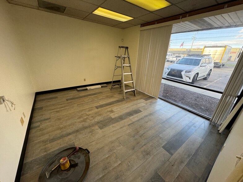 2381 S 2700 W, Salt Lake City, UT for lease - Building Photo - Image 3 of 5