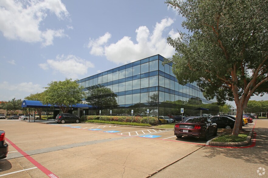 1045 Gemini St, Houston, TX à louer - Photo du bâtiment - Image 2 de 3